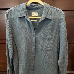 Universal Thread Women's Long Sleeve Relaxed Fit Gauze Button-Down Shirt